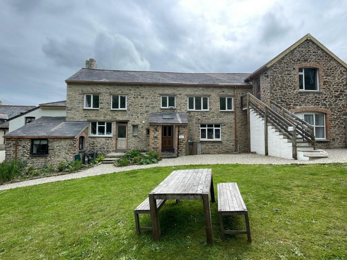 Apartment The Old Rectory Southcott: Coastal Retreat Near Bude And Tintagel *